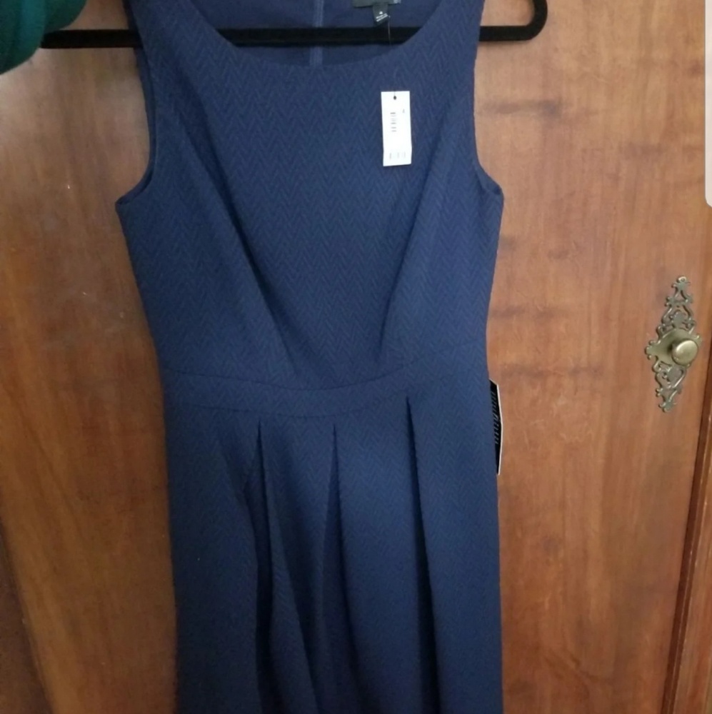 The Limited Navy Blue Flirty Classy Dress 4 - Picture 6 of 6